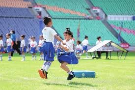 国米提前5轮夺冠，张康阳：历史性时刻