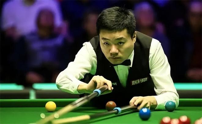 充满魅力的 充满魅力的